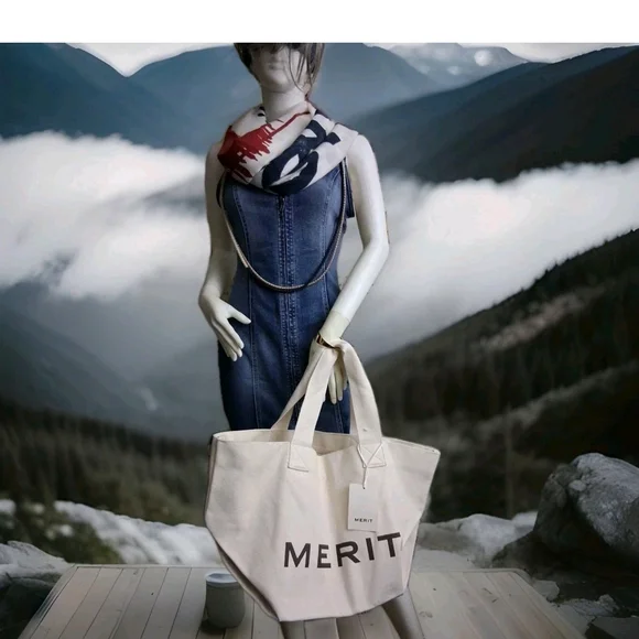 Merit Cream Crossbody Bag - Picture 4 of 7